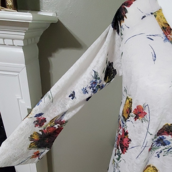 *LAST ONE* Floral Hi-Low Tunic Top - Picture 6 of 8